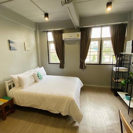 Bangpho Story Hostel Bangkok Buitenkant foto