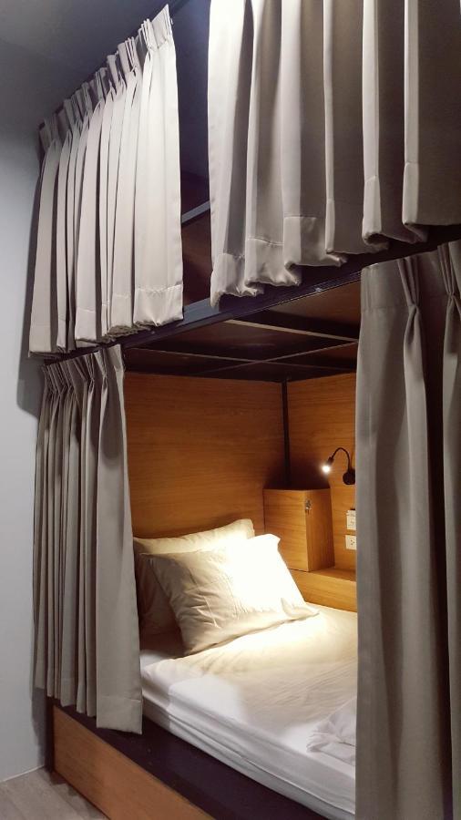 Bangpho Story Hostel Bangkok Buitenkant foto